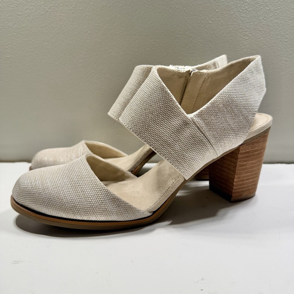 TOMS Majorca Closed Toe Heels 10 Beige Canvas Wooden Heel Zip Up